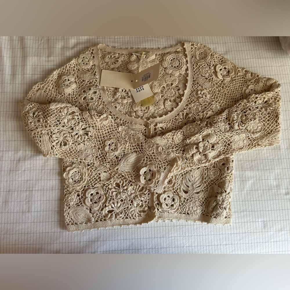 Doen Adela Crochet Cardigan - Picture 2 of 7